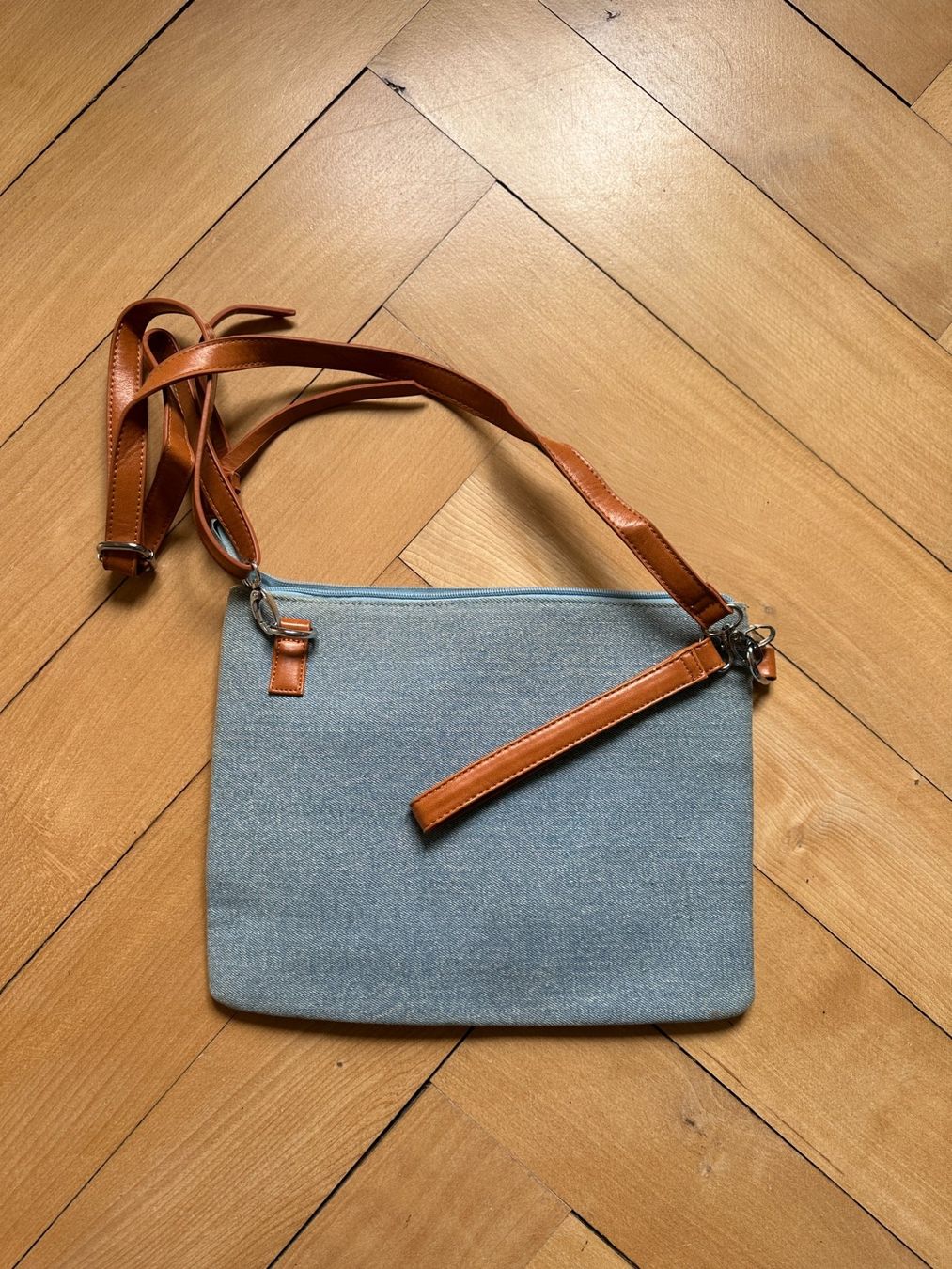Borse da donna: CLUE - Jeans Umhängetasche Clutch – Usato da Zürich venduto da Diazaio 2