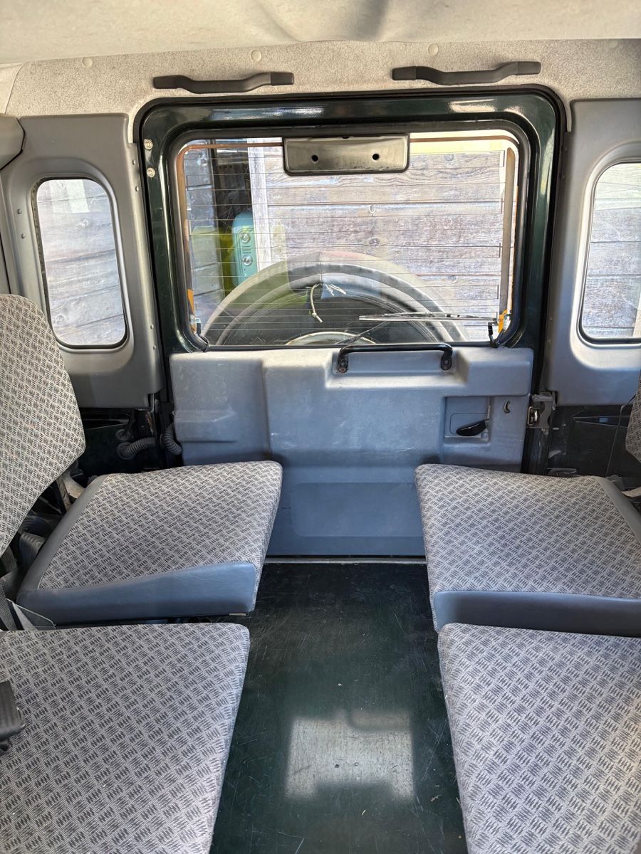 Land Rover Automobili: Land Rover DefenderTD5 90 – Usato da Champ-du-Moulin venduto da Magicgrishna 5