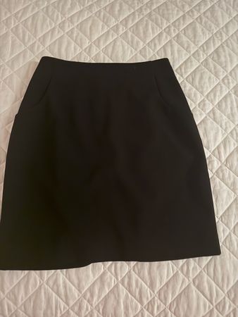 Schwarzer Minirock von H&M, Grösse 34
