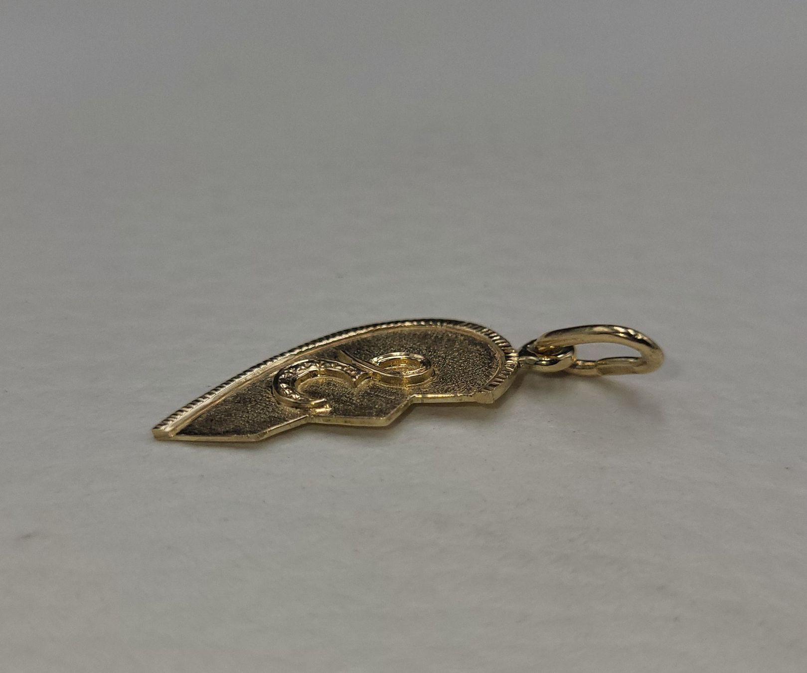 Pendentifs: 585 Gold Herzteil Anhänger Mit Initial E – D'occasion à Wald ZH par Dasilver 5