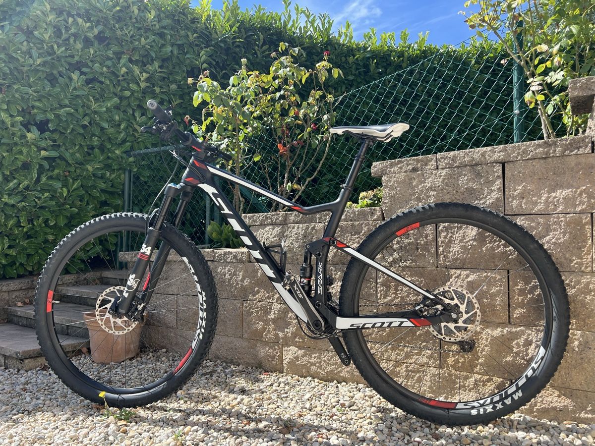 Scott Velos: VTT Scott Spark 920 carbone, taille L - Super état ! – Gebraucht aus Morges von Alexys23 1