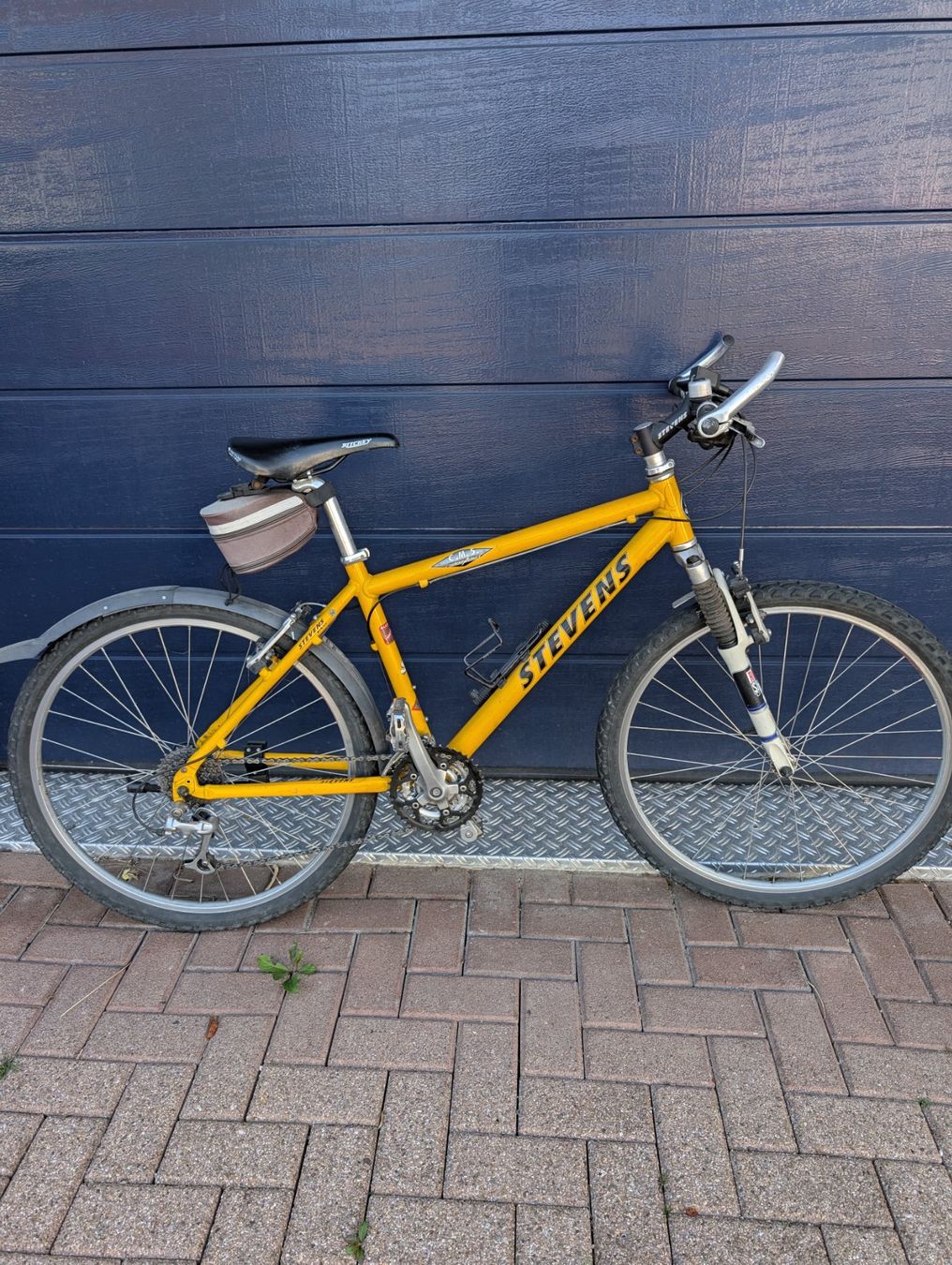 Stevens Biciclette: Tolles MTB  STEVENS  17Zoll gelb – Usato da Zürich venduto da Laika5