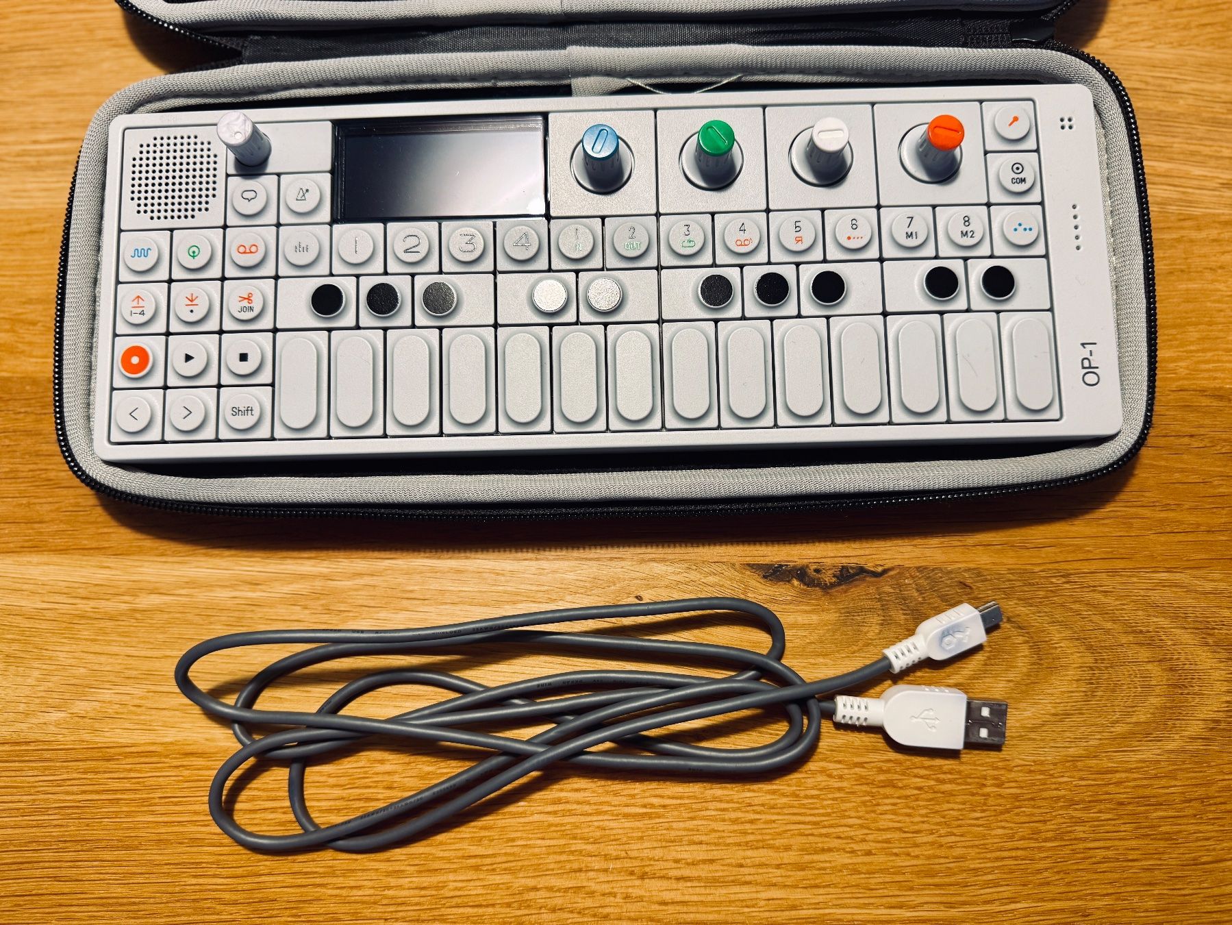 Teenage Engineering Strumenti musicali: Teenage Engineering OP-1 – Usato da Niederrohrdorf venduto da KoopaSenior 5