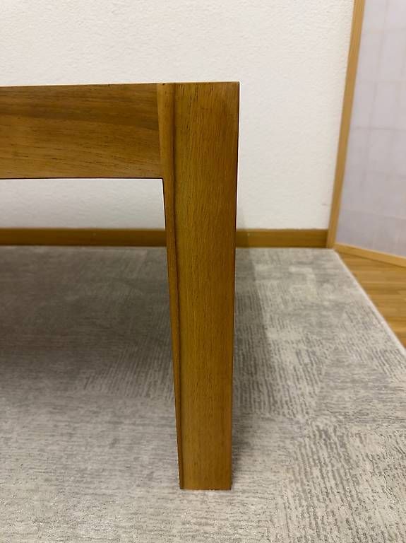 Tavoli: Massiver Couchtisch – Usato da Effretikon venduto da bek_6sgb 3