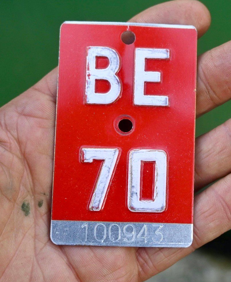 Insegne: Velonummer BE 70 von 1970 - Bern – Usato da Pfaffhausen venduto da mono_rec 1
