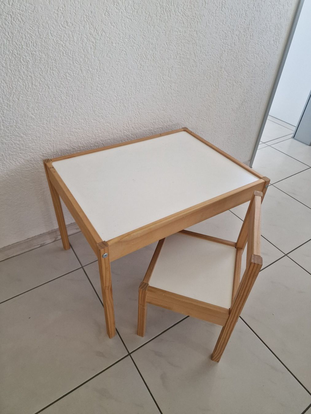 Giocattoli: Tisch/Stuhl – Usato da Rain venduto da JLT1020
