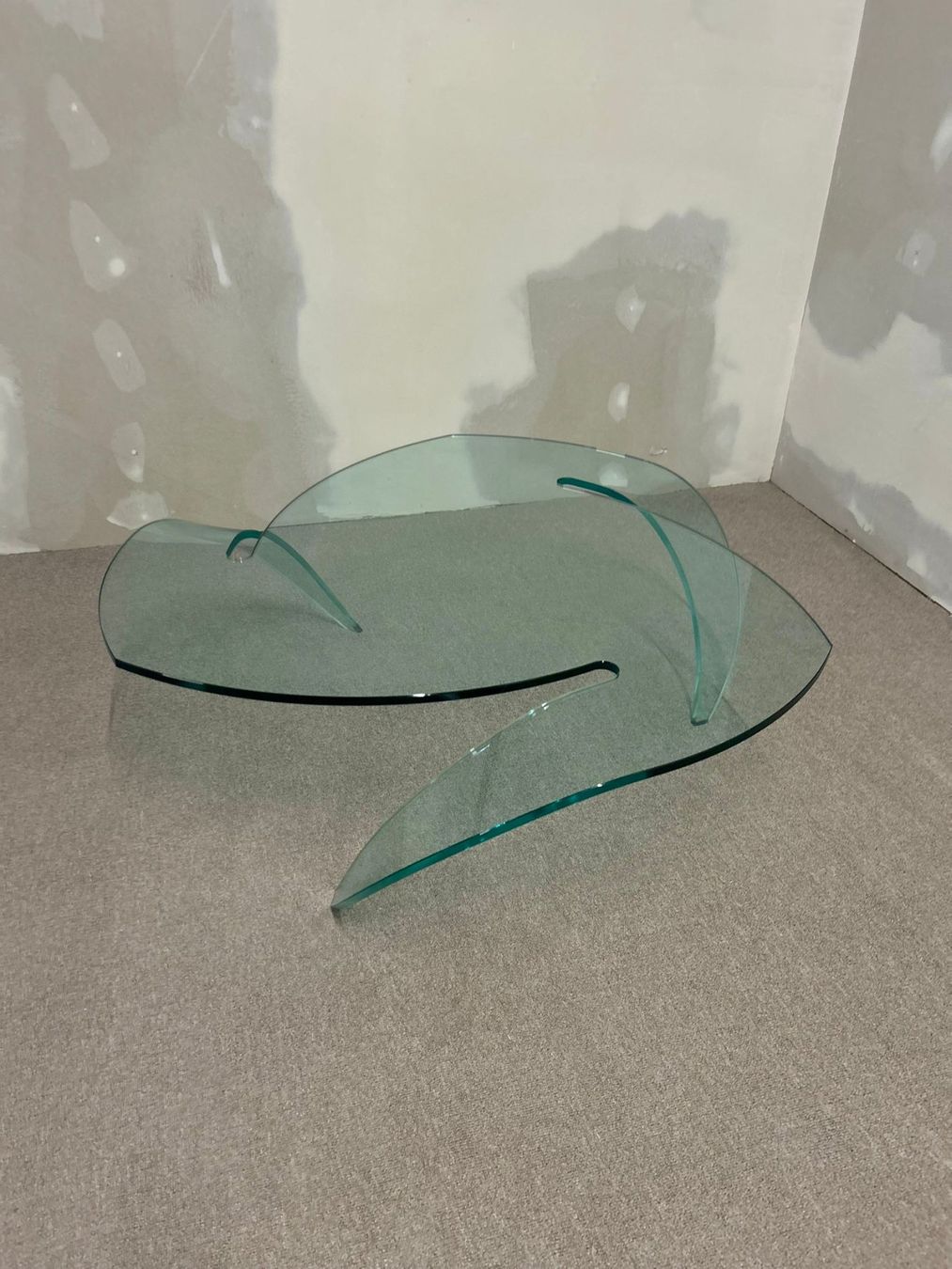 Tavoli: Design Glas Couchtisch Unikat Coffee Table Blickfang – Usato da Rickenbach ZH venduto da Der-Insider
