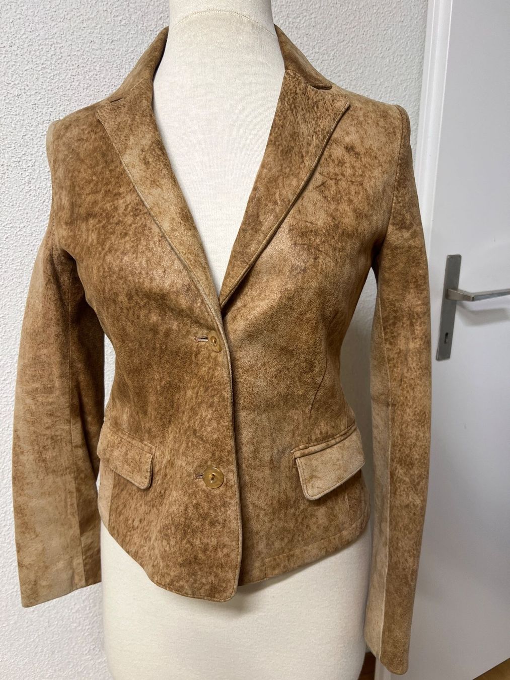 Jacken: Toller Wild Leder Blazer Leonardo in 34 – Gebraucht aus Maienfeld von 8796