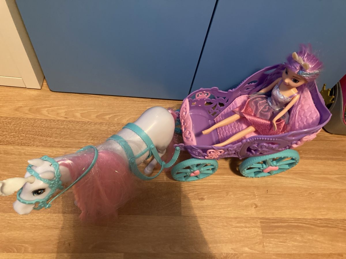 Bambole: Barbie Puppe mit Kutsche – Usato da Emmenbrücke venduto da JJ_89 1