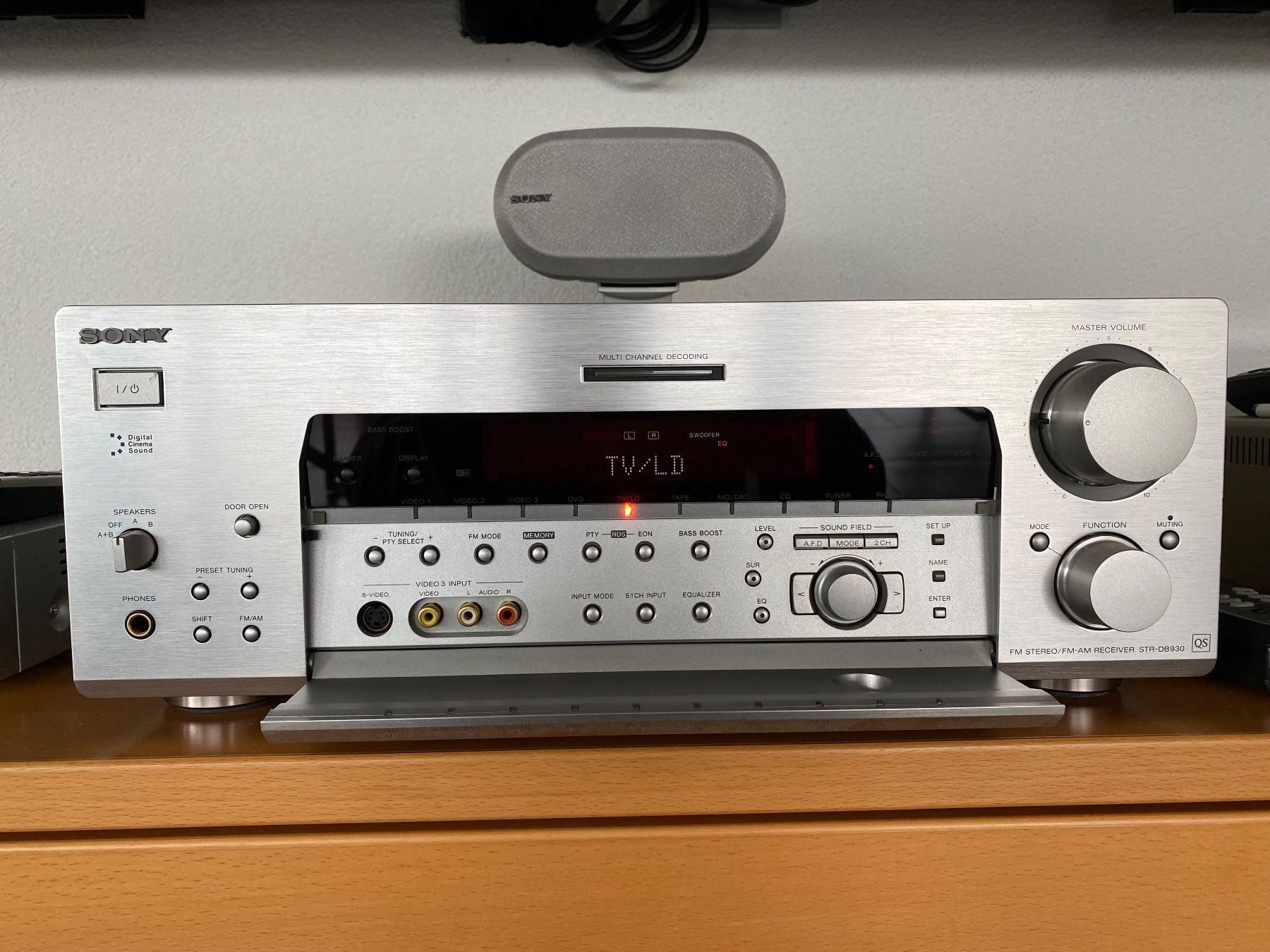 Sony Home Cinema: Sony STR-DB930 Receiver und SA-VE705 Boxen System – Usato da Ballwil venduto da Mygind