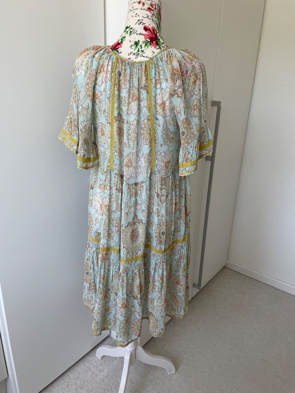 Nile Vestiti: Sommer-Kleid NILE Gr. S ca. 38 Viscose – Usato da Zürich venduto da Pamuk04 4
