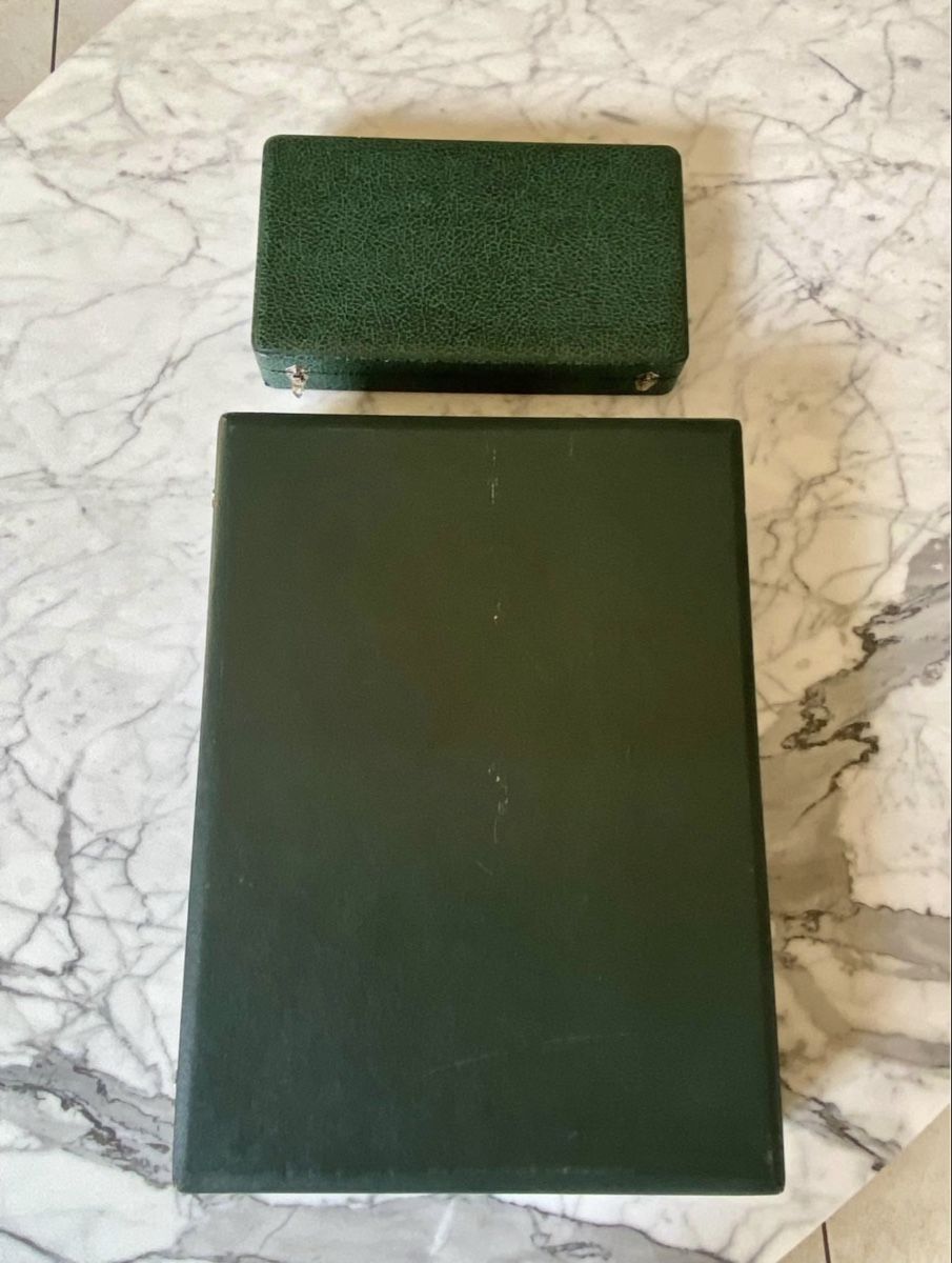Set di piatti: Ménagère en métal argenté – Usato da Genève venduto da Oscar-111 9