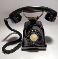 Antikes Tisch Telefon PTT Modell 29