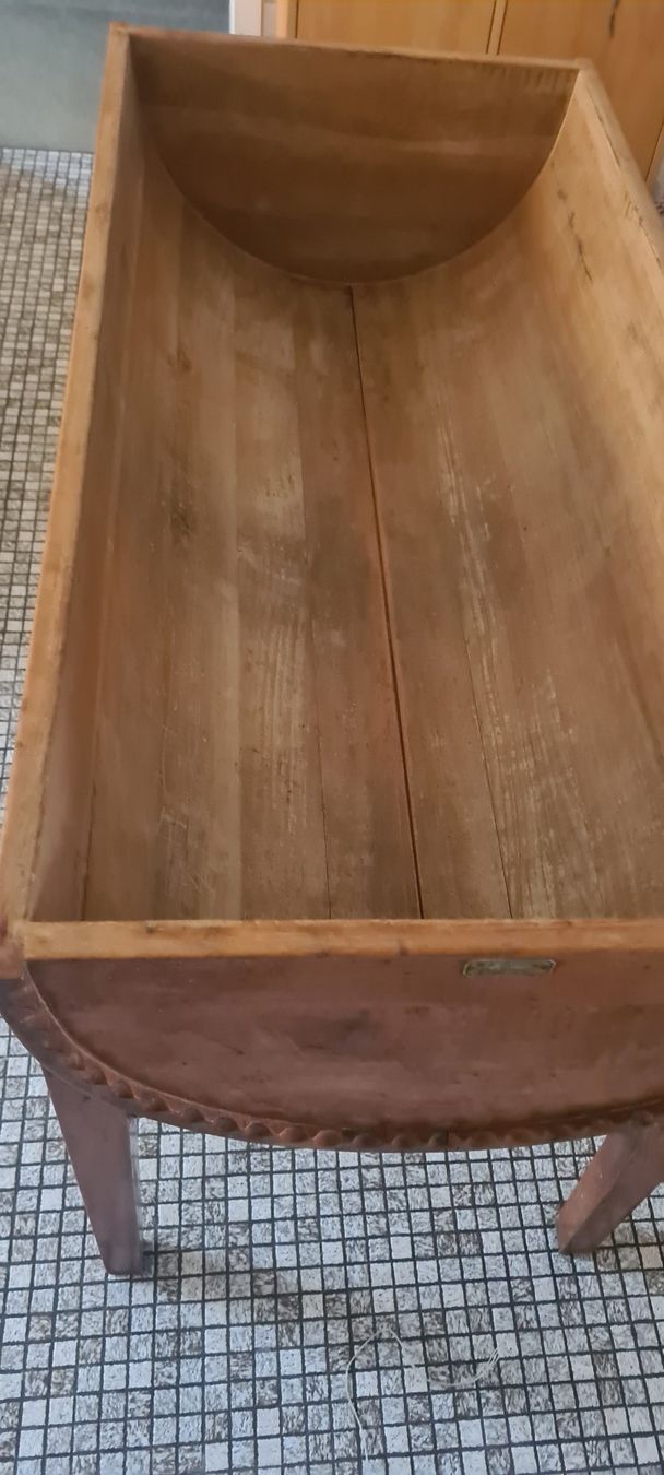 Tavoli: Backmulde antik – Usato da Dintikon venduto da Wieipi 3