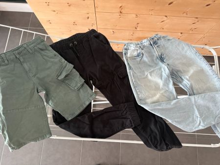 Jungen Hosenpaket / Freizeit mit 3 Hosen - Grösse 152