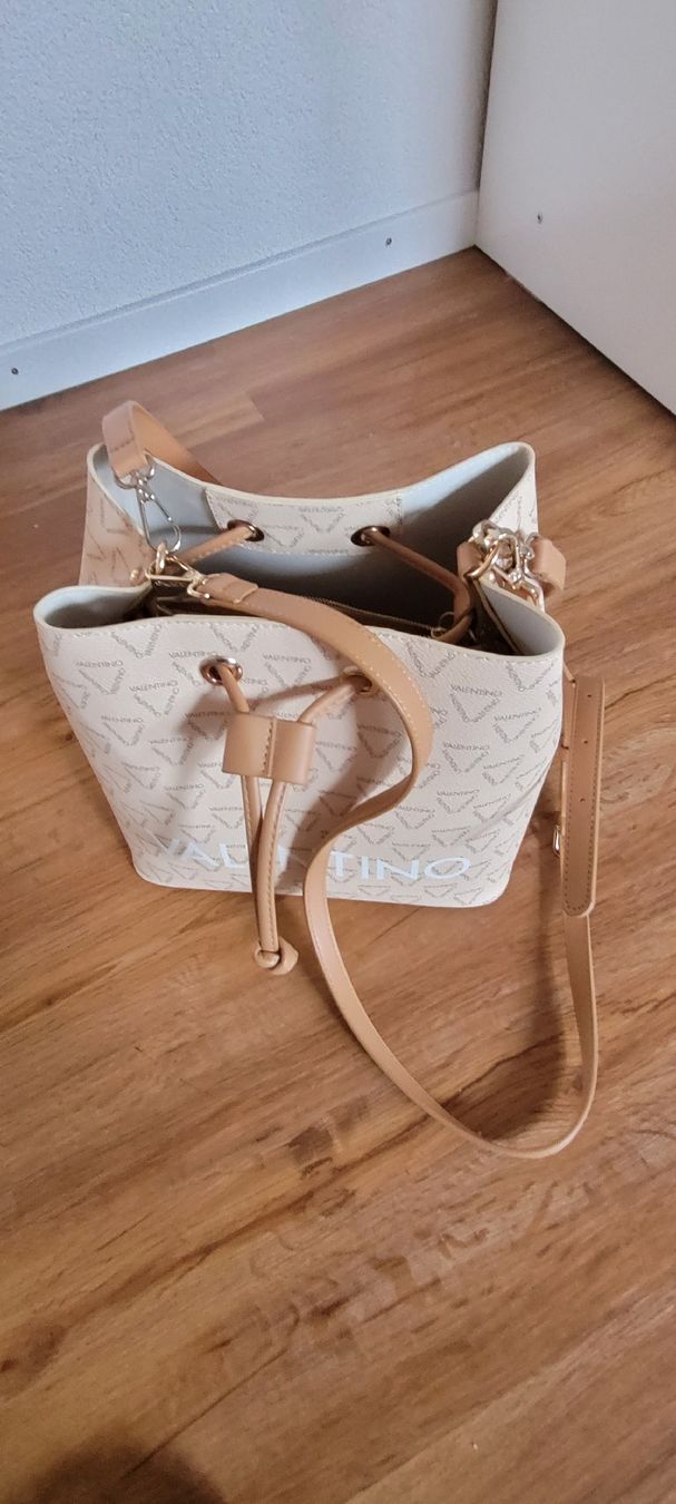 Taschen für Damen: Valentino Handtasche – Neu (gemäss Beschreibung) aus Meinisberg von mirreb 1