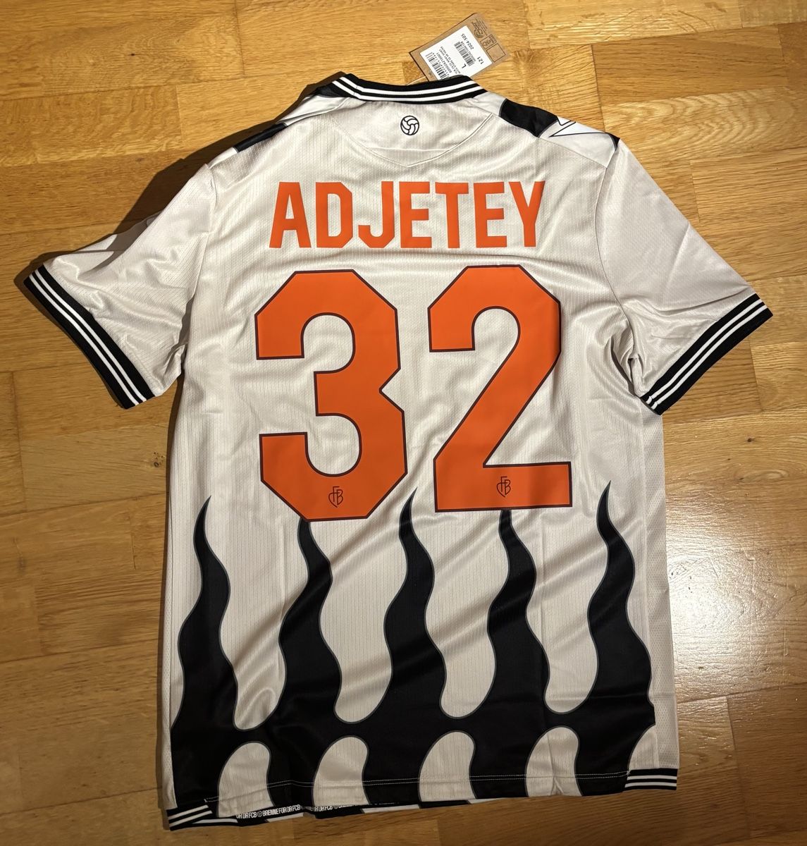 Canottiere & Pantaloni: Fc Basel Adjetey Trikot 2024 – Nuovo (secondo la descrizione) da Basel venduto da kleinerprinz 1