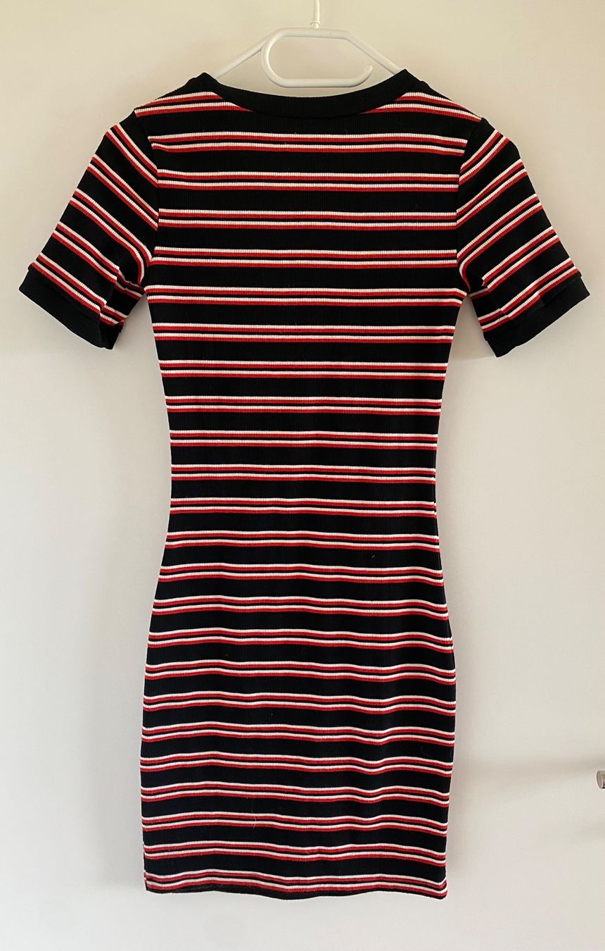H&M Vestiti & Gonne: Streifenkleid, rot/schwarz – Usato da Oberdiessbach venduto da cor_2nrl 1