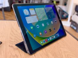 Apple iPad Pro 12.9-inch (1st generation), 128 GB