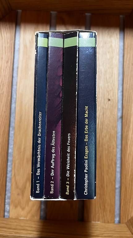 Bücher: Christopher Paolini: ERAGON  Die komplette Saga (Band 1-4) – Gebraucht aus Aarau von fij_wn2r 2