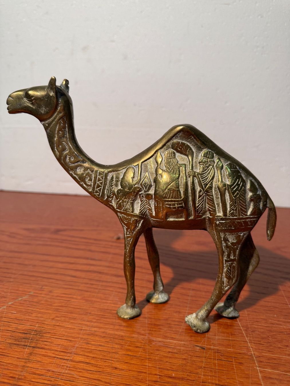 Alle Dekorationen: Brass Camel Figurine Decorative Object Engraved Design – Gebraucht aus Lausanne von artnouveau05
