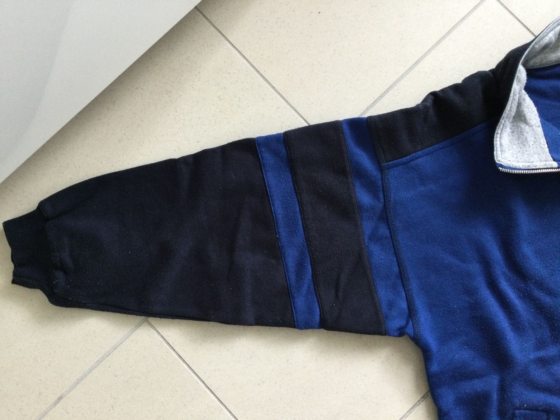 C&A Giacche: Freizeitjacke mit Reissverschluss plus Pullover in blau – Usato da Baar venduto da negombo 5