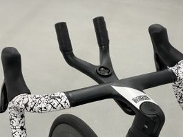 Kurzer Carbon Aero Aufsatz für Cockpit/Navi Mount