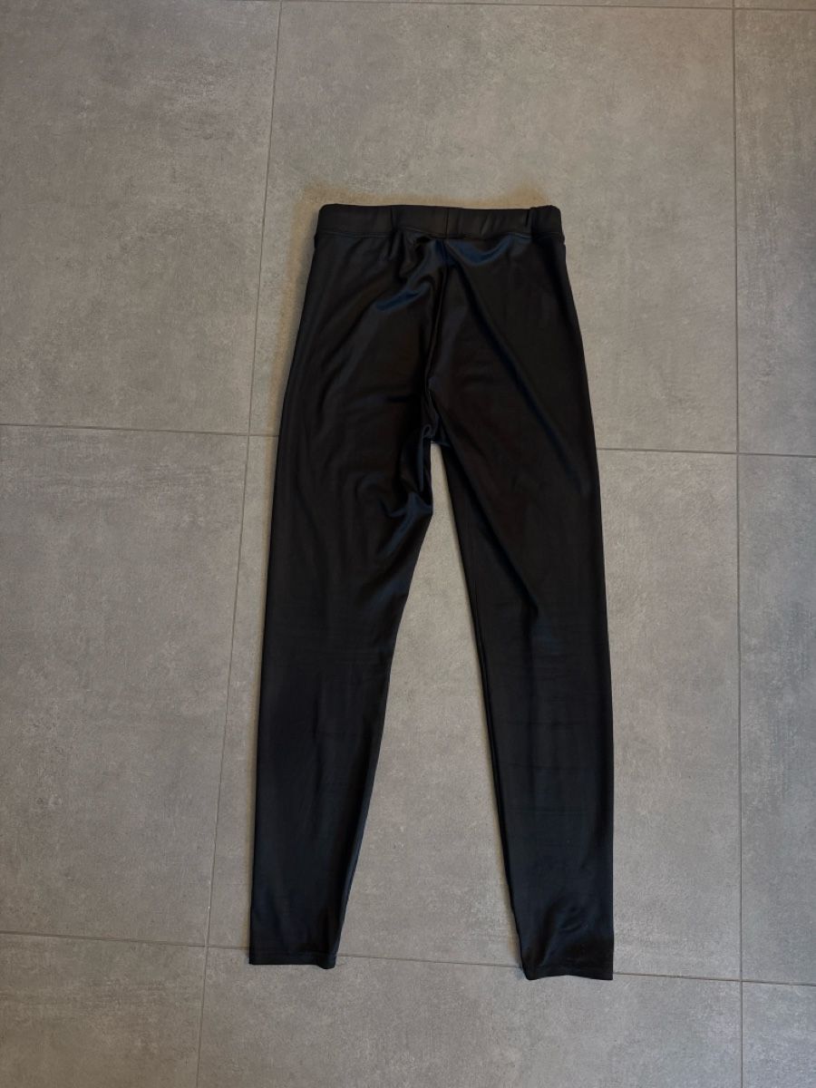 Tally Weijl Leggings: Schwarze Leggings, Leder Optik, Grösse 36 – Usato da Elsau venduto da shoppa 1
