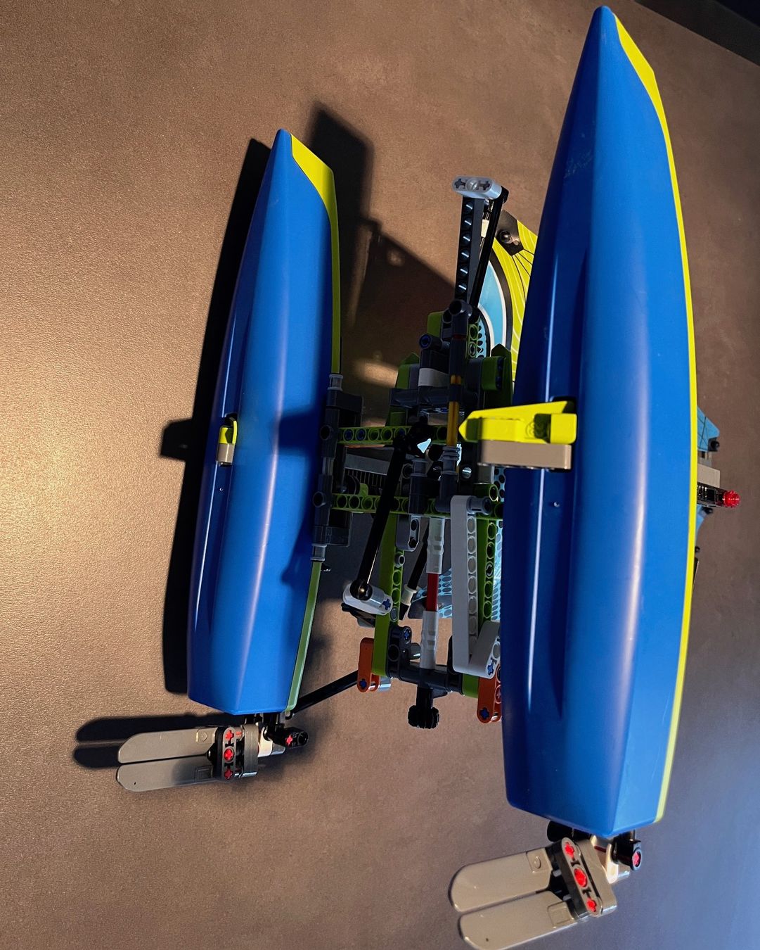 Lego Baukästen: Lego technic catamaran 42105 – Gebraucht aus lausanne von mil_mz28 2