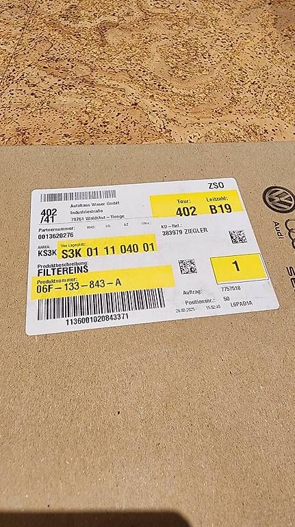 Alle Autoersatzteile: VW Passat 3c Luftfilter Original VW 06F 133 843A – Gebraucht aus Fehraltorf von Werkstatt85 1