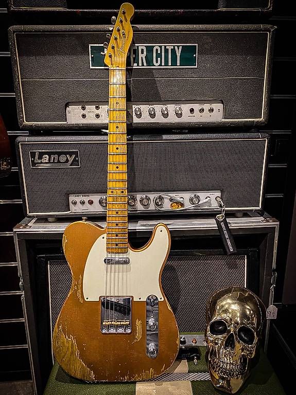 Musikinstrumente: Fender Telecaster '53 heavy relic aged copper 2017 – Gebraucht aus Montreux von Alligator-AMPS 1