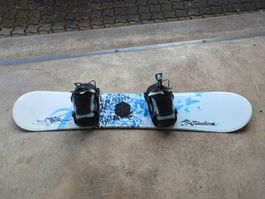 Snowboard Nidecker mit Flow-Bindung