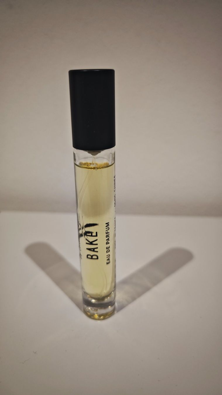 Parfums & Eau de Toilette: Akro BAKE EAU DE PARFUM 10ml – D'occasion à Bülach par mastika82 1