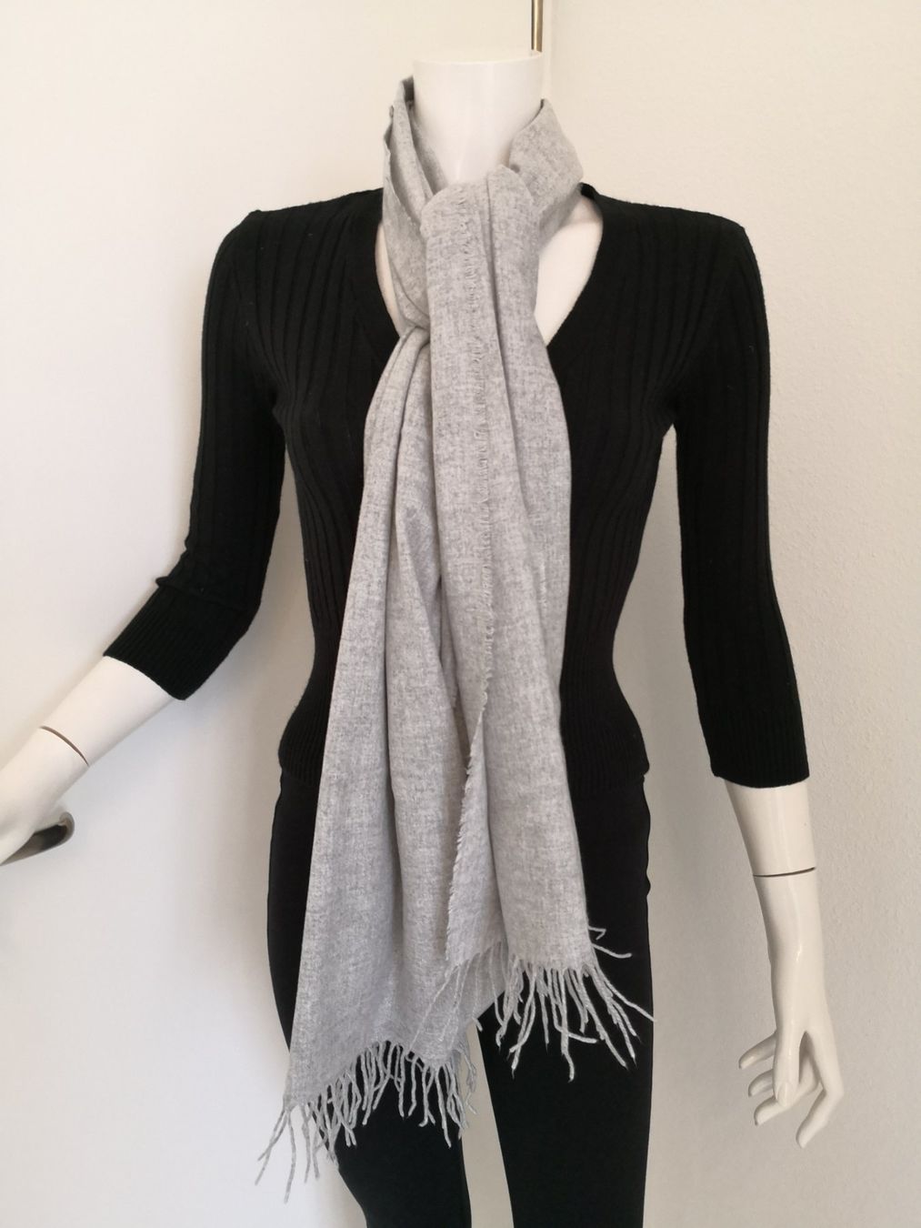Foulard & Sciarpe: 🤩SCHAL HELLGRAU – Usato da Olten venduto da Naja-Twins-Twins 4