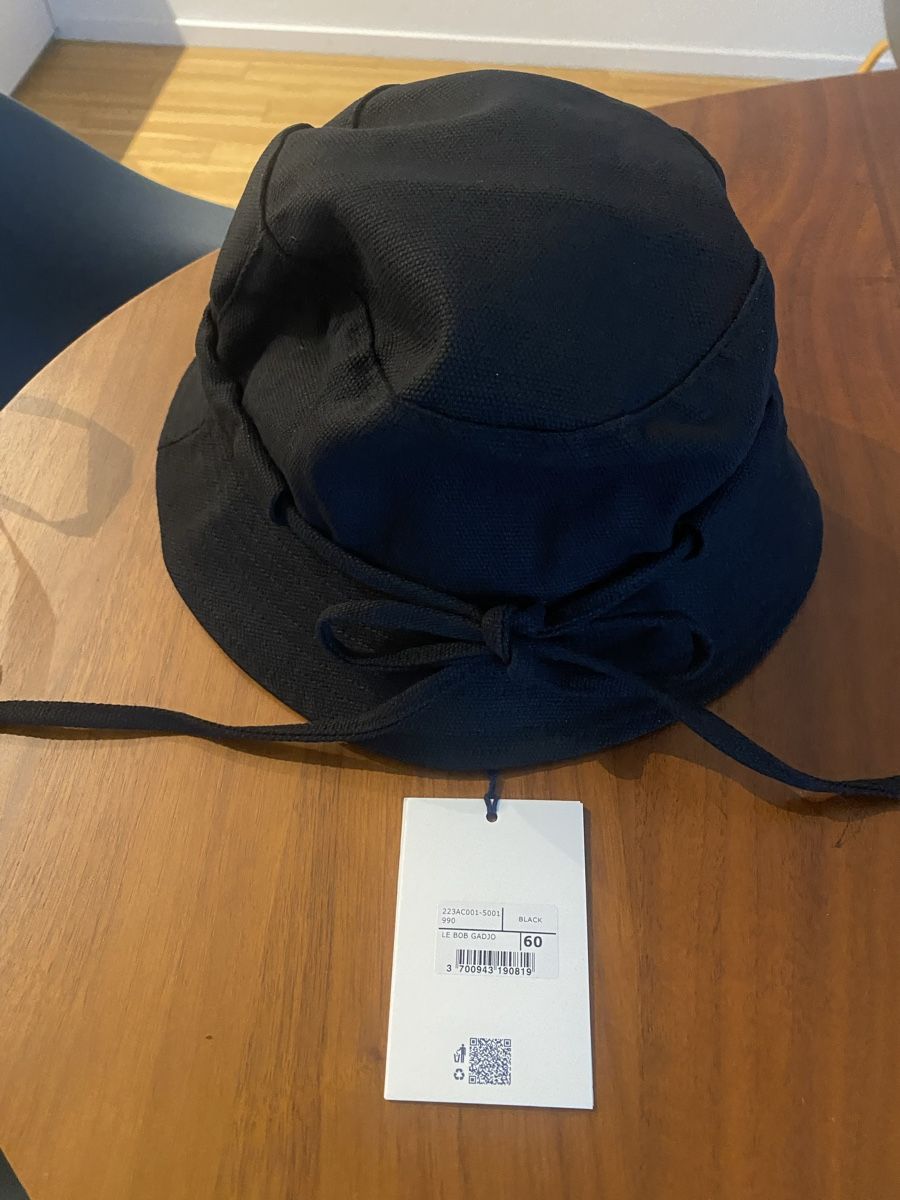 Jacquemus Chapeaux, bonnets & casquettes: Jacquemus – Neuf avec emballage d'origine à Zürich par lea_k85g 1
