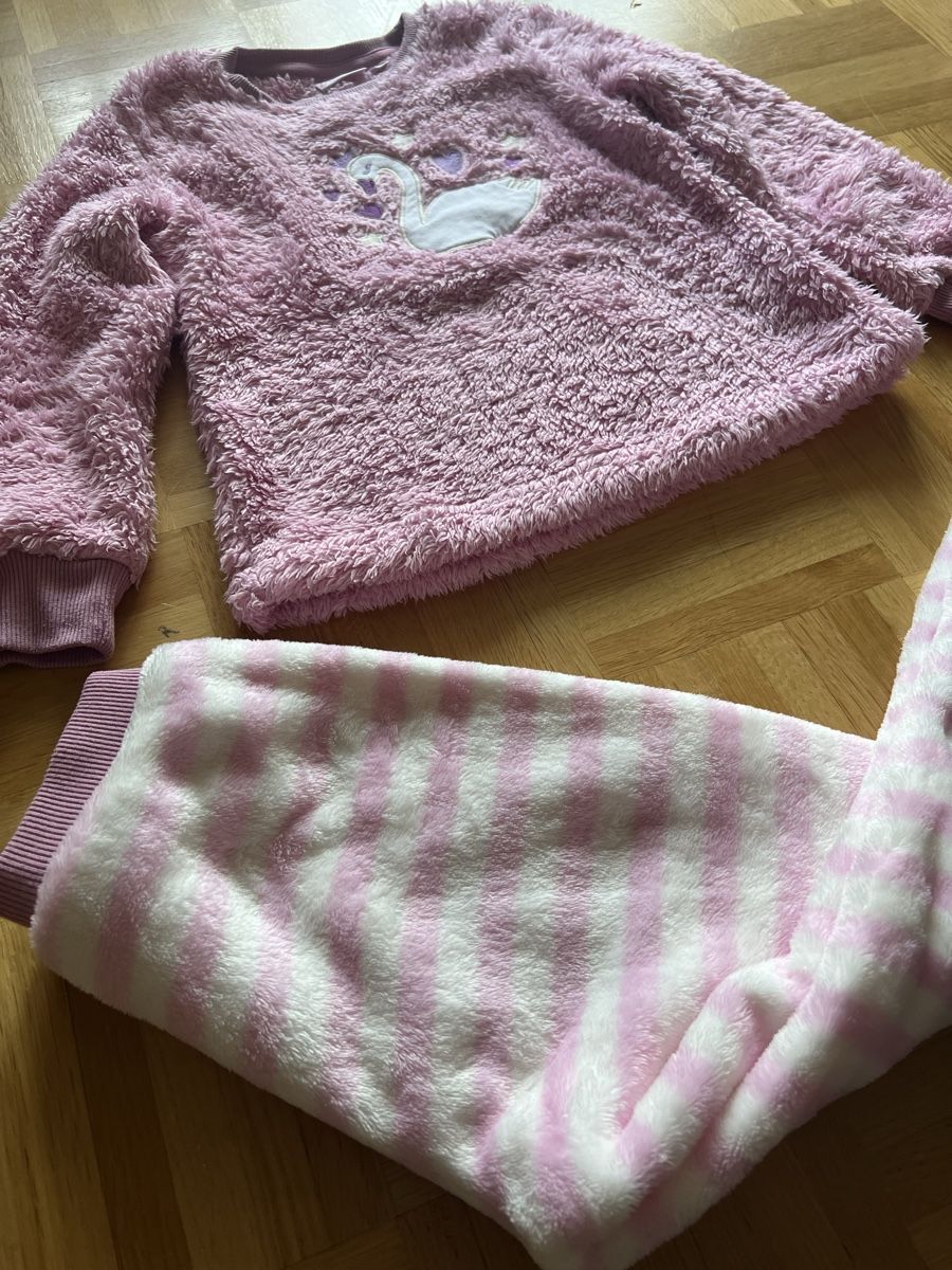 Pyjamas: Kinder Pyjama, Gr. 116 – D'occasion à Kilchberg ZH par Von_dutch 2