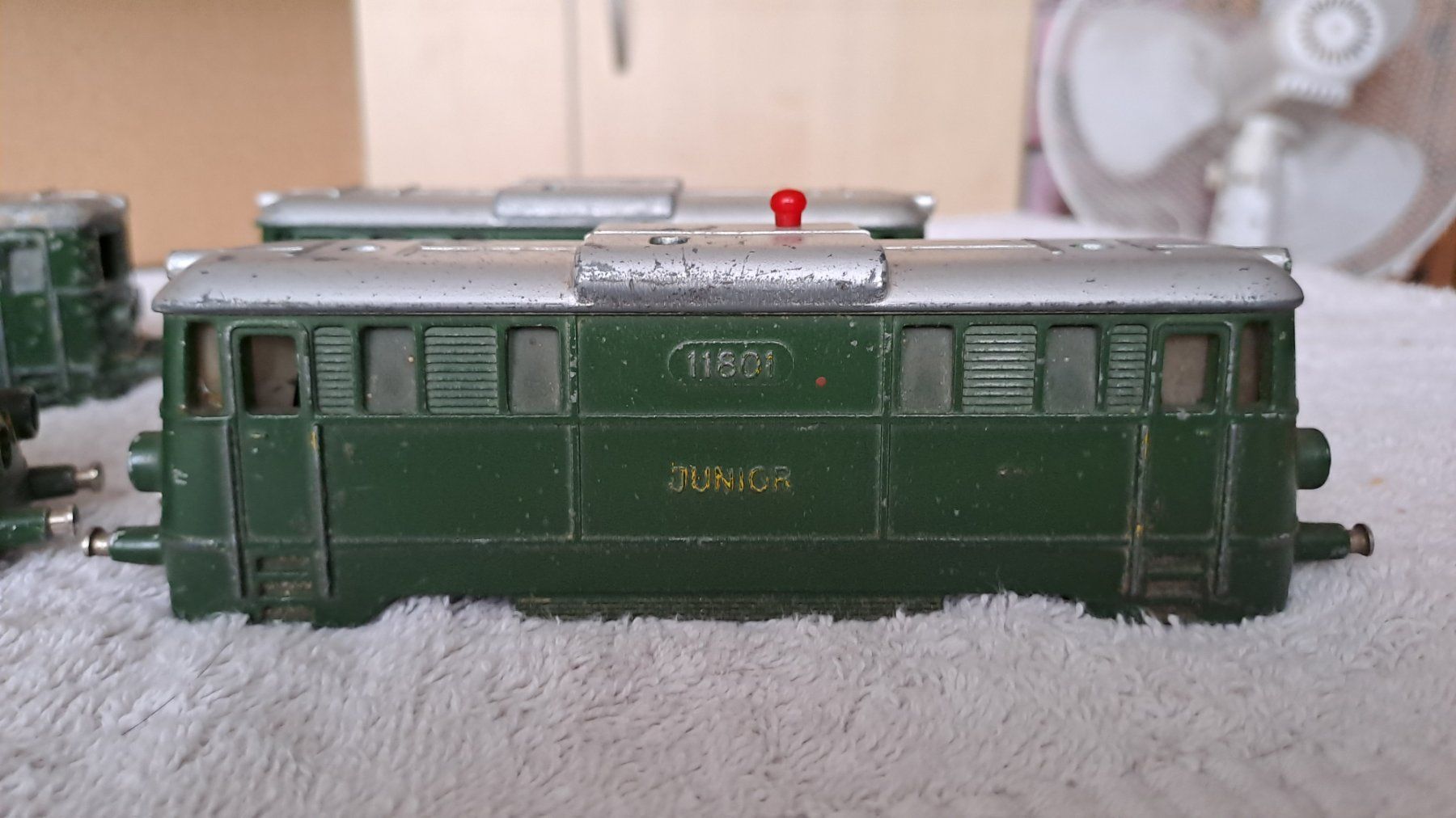 Modellini di ferrovie: Junior 4 leere Gussgehäuse / 9 – Usato da Winterthur venduto da Riebeli333 1