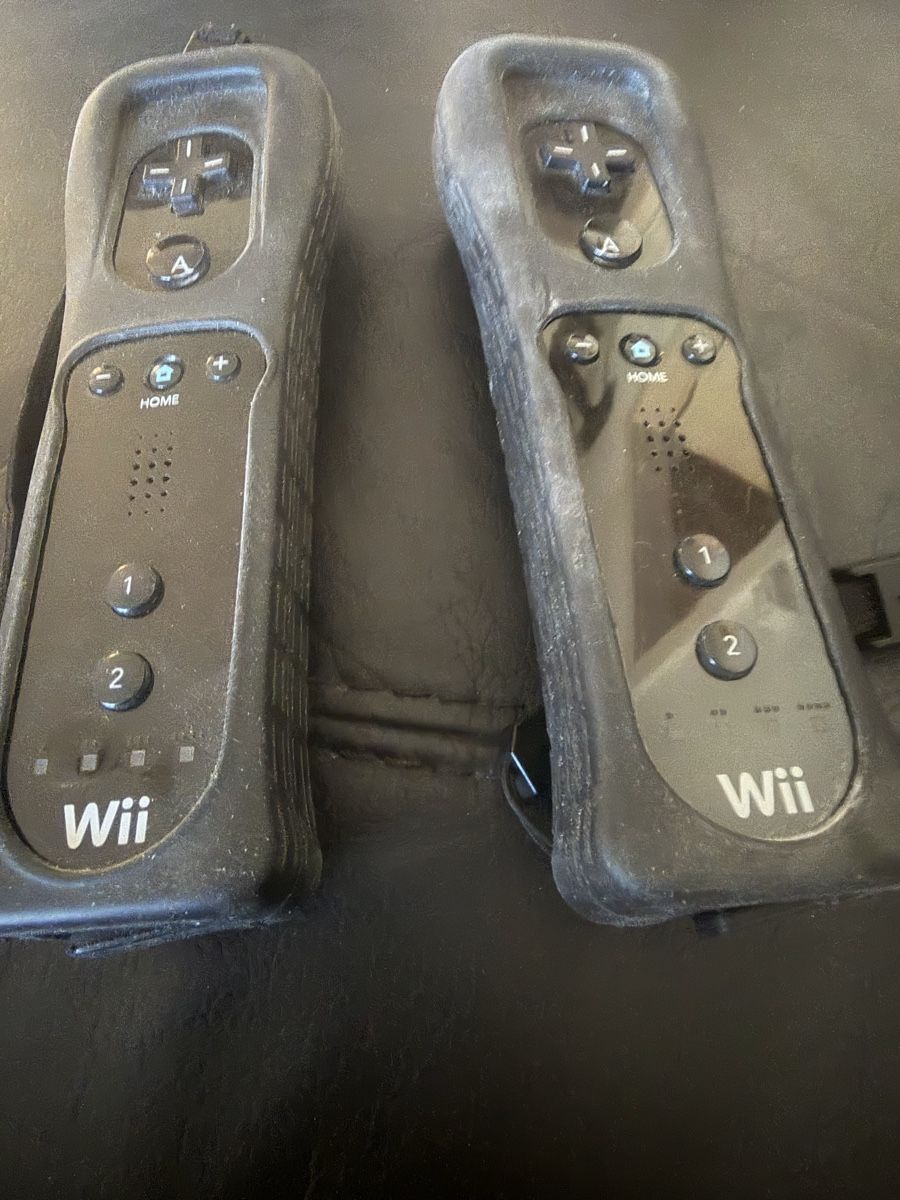 Manettes: 2 Wii Controller Original – D'occasion à Baden par noli.r