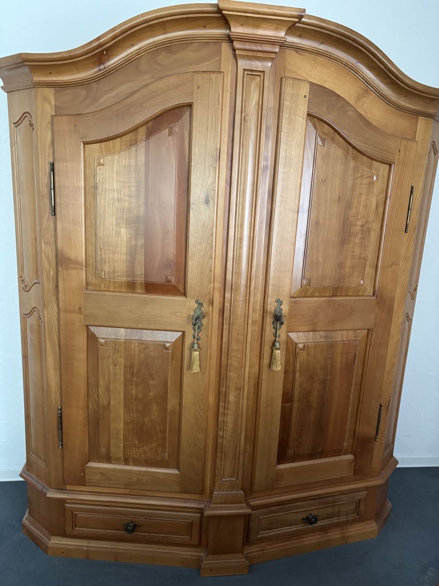 Armadi: Bodensee Schrank aus Kirschholz – Nuovo (secondo la descrizione) da Uerikon venduto da Riva88