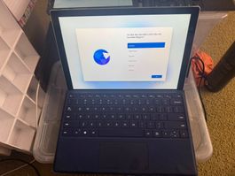 Surface Pro 7 - i5/8Gb Ram/128gb M1866!! Windows 11!!