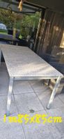 Gartentisch mit Granitplatte