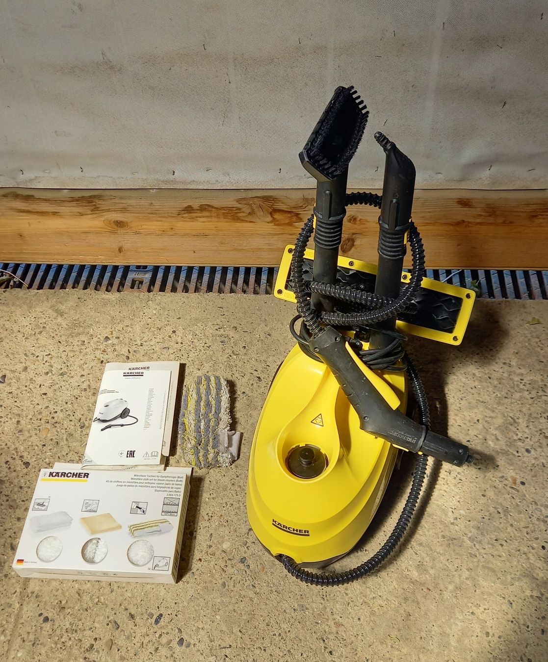 Kärcher Dampfreiniger: Dampfreiniger – Gebraucht aus Bigenthal von wju_rc6d 1