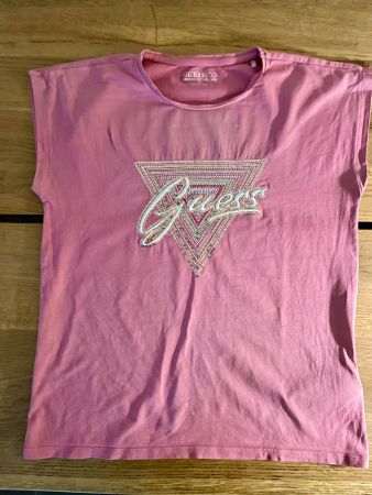 Cooles T-Shirt von GUESS Grösse 152