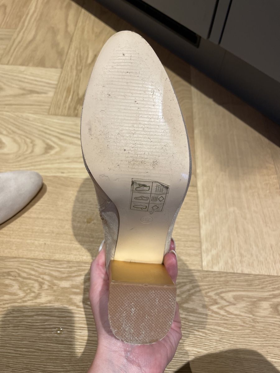 Damenschuhe: Beige Stiefeletten mit goldenem Absatz, Gr. 37 – Neu (gemäss Beschreibung) aus Arbon von llaauraa 4
