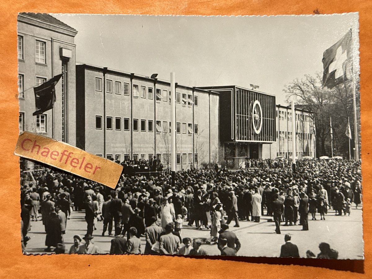 Cartes postales: Alte Ansichtskarte Schweizer Mustermesse Basel S/W Top! – D'occasion à Zürich par Chaeffeler