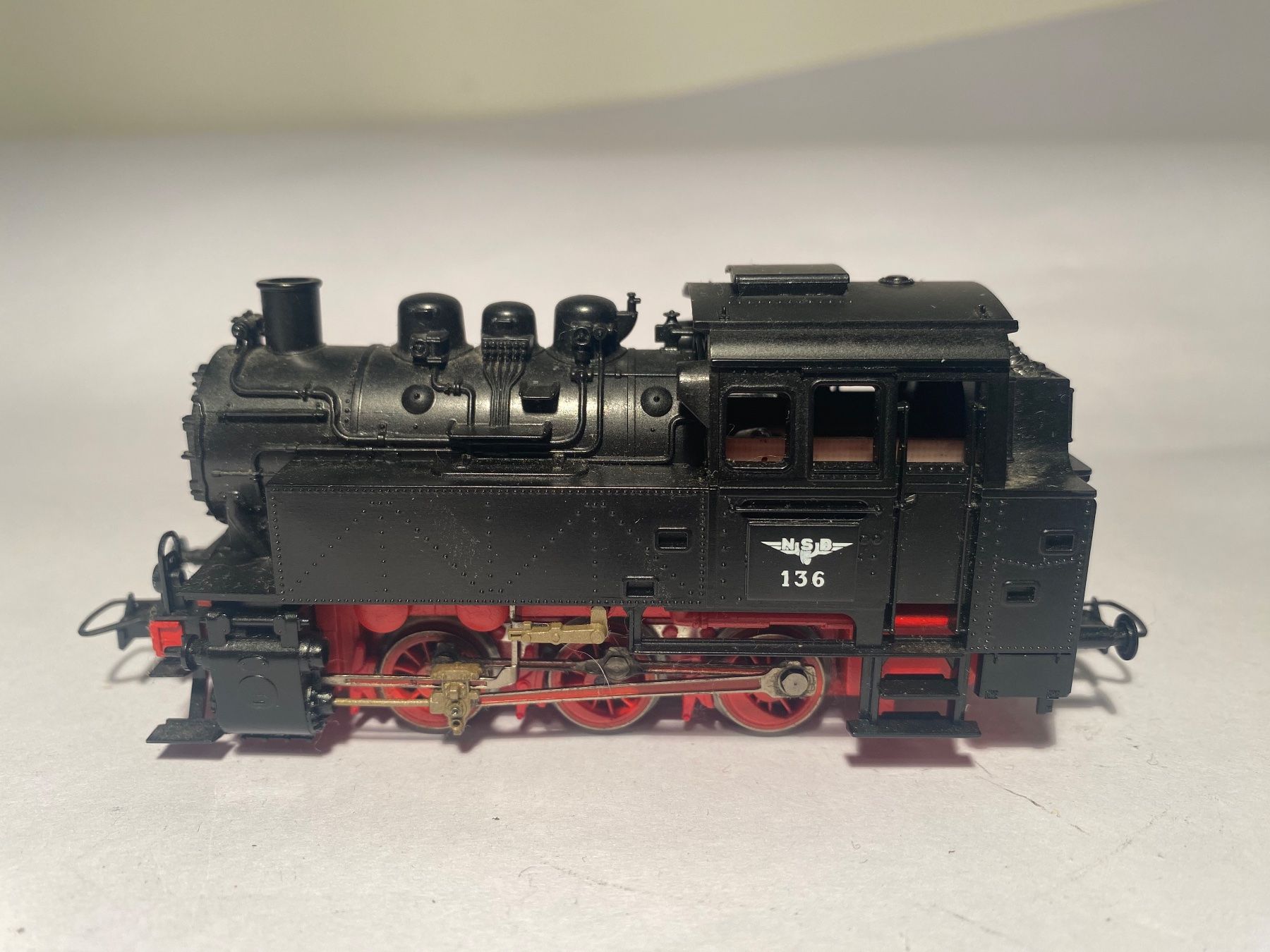 Roco Modellini di ferrovie: Roco Dampflok NSB 136, DC Analog – Usato da Buchrain venduto da Modellbahn11