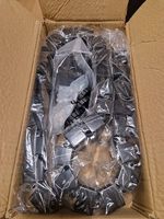 Kabeldurchführung für Steh-Sitz-Schreibtisch