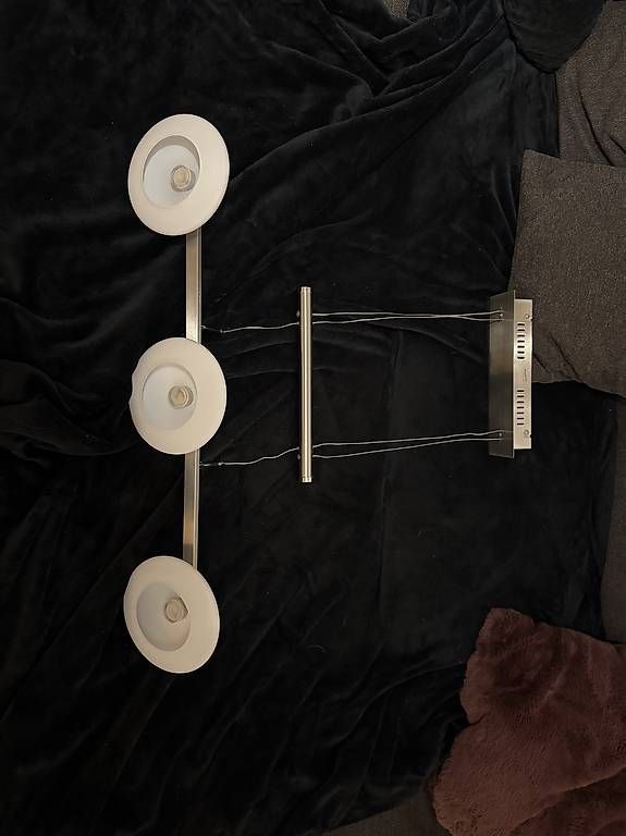 Lampade: LED Leuchte höhenverstellbar – Usato da Balterswil venduto da Flex76