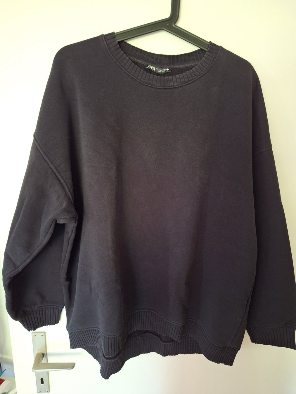 Pulls & Sweat-shirts: Zara Basic Herbst-Pullover, Schwarz, L – D'occasion à Aesch BL par sar_j59l