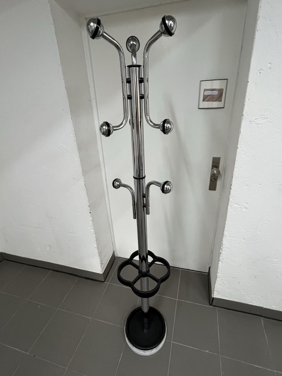 Sonstige Dekorationen & Accessoires: Kleider Ständer mit Schirmständer funktion – Gebraucht aus Neerach von fuz_8d7l 4